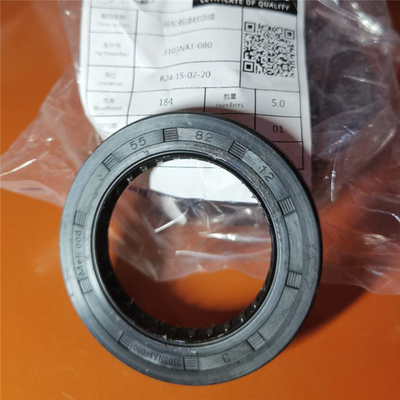 صورة تصنيع سجل زيت العجلة الأمامية لـ Yuejin NJ1038 3028 قطع غيار الشاحنات
