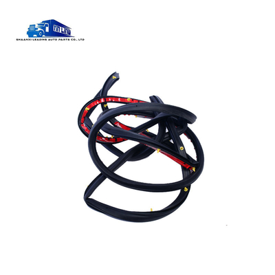 شريط غطاء الباب الأمامي الأيسر المطاطي لأجزاء شاحنات فوتون OEM NO F1B18061200034A1916